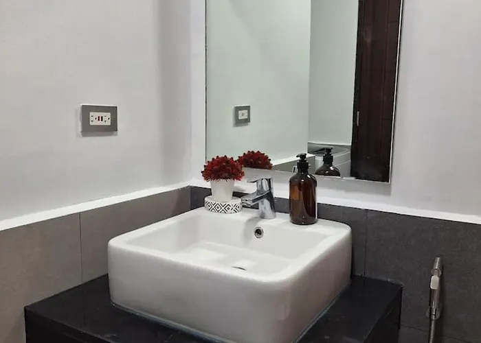 Big Modernstudio -3max -2pet -parking -24sqm -picc,moa,ccp,picc